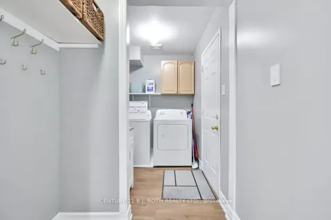 26 Tunbridge Road Barrie ON L4M 6S8