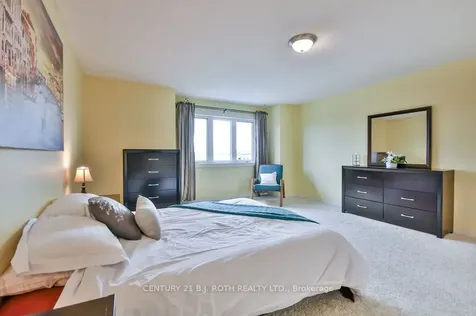 26 Tunbridge Road Barrie ON L4M 6S8