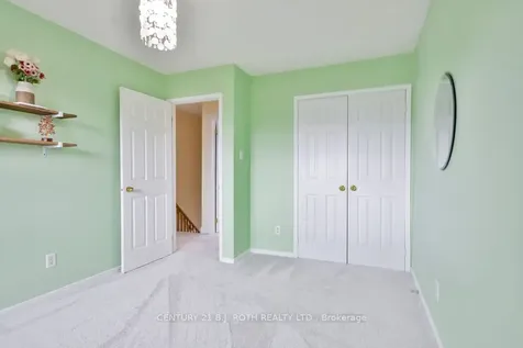 26 Tunbridge Road Barrie ON L4M 6S8