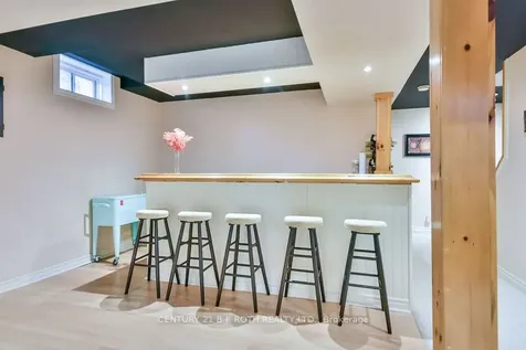 26 Tunbridge Road Barrie ON L4M 6S8