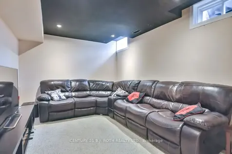 26 Tunbridge Road Barrie ON L4M 6S8