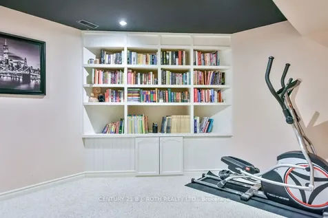 26 Tunbridge Road Barrie ON L4M 6S8