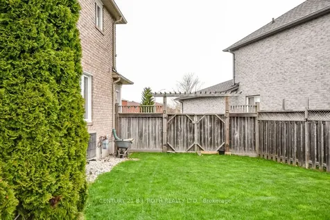 26 Tunbridge Road Barrie ON L4M 6S8