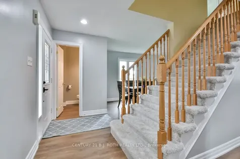 26 Tunbridge Road Barrie ON L4M 6S8