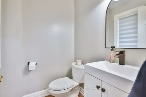 26 Tunbridge Road Barrie ON L4M 6S8