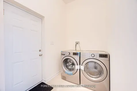 45 Prudhoe Terrace Barrie ON L9S 2Z8