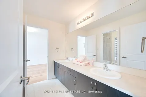 45 Prudhoe Terrace Barrie ON L9S 2Z8