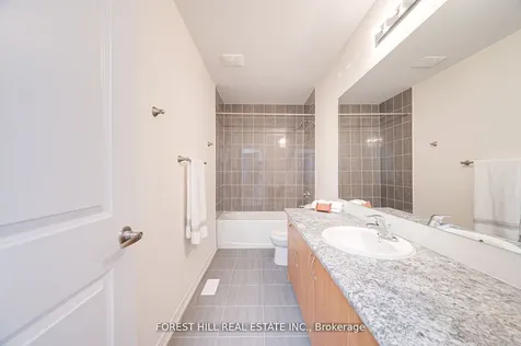 45 Prudhoe Terrace Barrie ON L9S 2Z8