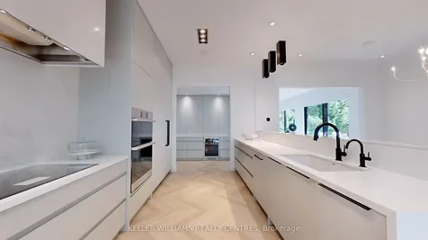 1 Forestwood Lane Barrie ON L4N 7S5