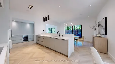 1 Forestwood Lane Barrie ON L4N 7S5