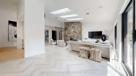 1 Forestwood Lane Barrie ON L4N 7S5