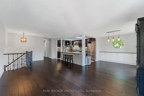 200 Hickory Lane Barrie ON L4N 4J8