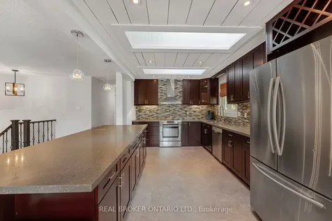 200 Hickory Lane Barrie ON L4N 4J8