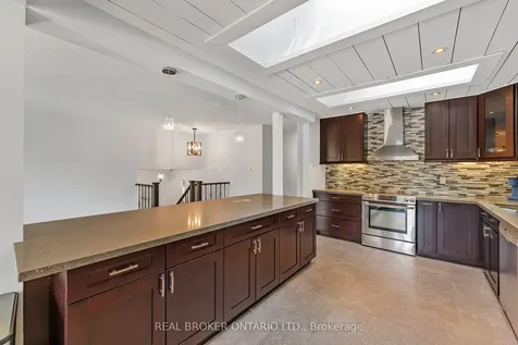 200 Hickory Lane Barrie ON L4N 4J8