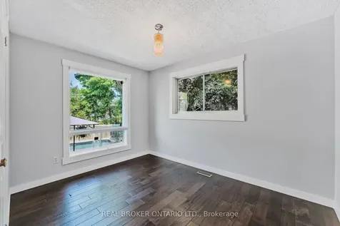 200 Hickory Lane Barrie ON L4N 4J8