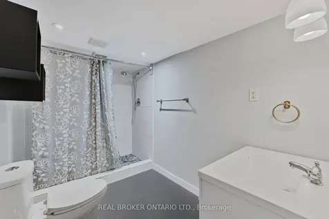 200 Hickory Lane Barrie ON L4N 4J8