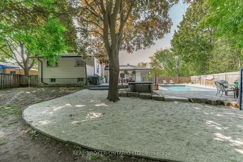 200 Hickory Lane Barrie ON L4N 4J8