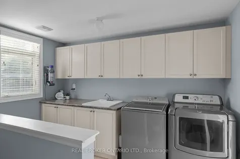 33 Royal Park Boulevard Barrie ON L4N 6M8