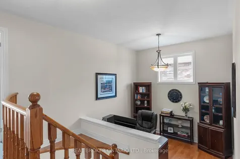 33 Royal Park Boulevard Barrie ON L4N 6M8