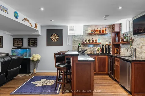 33 Royal Park Boulevard Barrie ON L4N 6M8