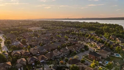 33 Royal Park Boulevard Barrie ON L4N 6M8