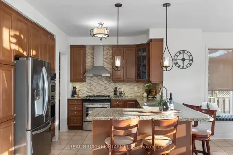 33 Royal Park Boulevard Barrie ON L4N 6M8