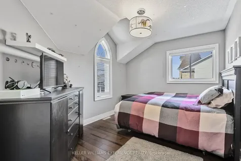 25 Regalia Way Barrie ON L4M 7H7