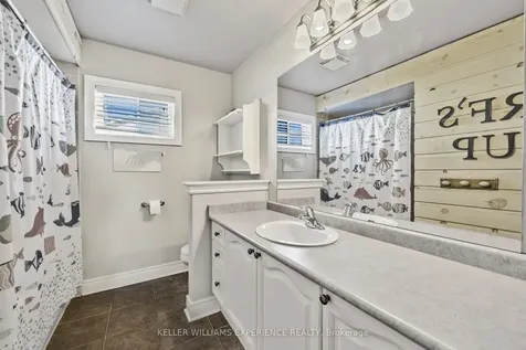 25 Regalia Way Barrie ON L4M 7H7