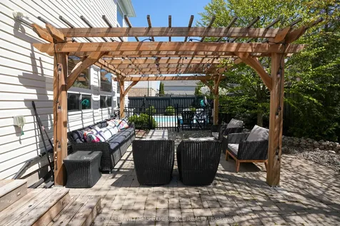 25 Regalia Way Barrie ON L4M 7H7