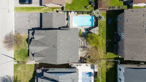 25 Regalia Way Barrie ON L4M 7H7