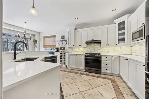 25 Regalia Way Barrie ON L4M 7H7