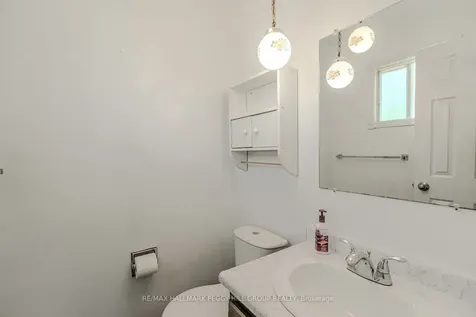 20 Shelley Lane Barrie ON L4N 4X8