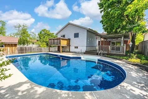 20 Shelley Lane Barrie ON L4N 4X8