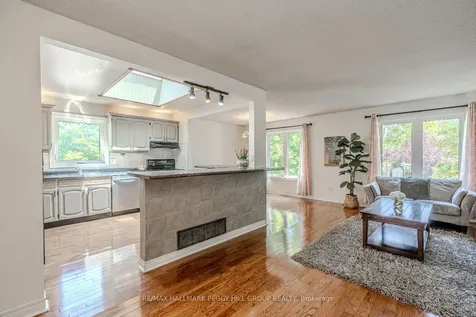 20 Shelley Lane Barrie ON L4N 4X8