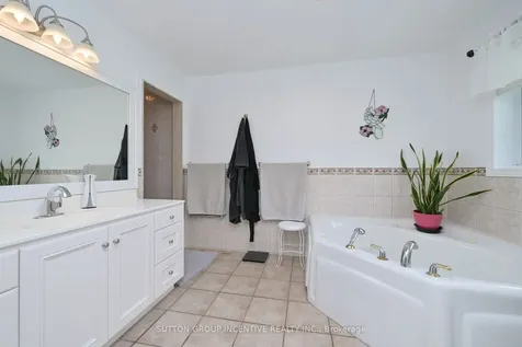 107 Huronia Road Barrie ON L4N 4G1