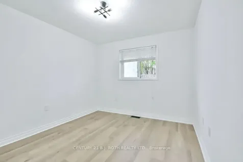 105 Monique Crescent Barrie ON L4M 6Y5