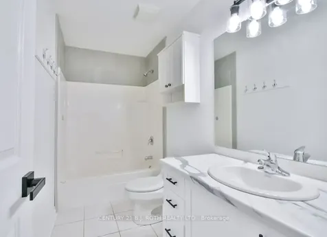 105 Monique Crescent Barrie ON L4M 6Y5