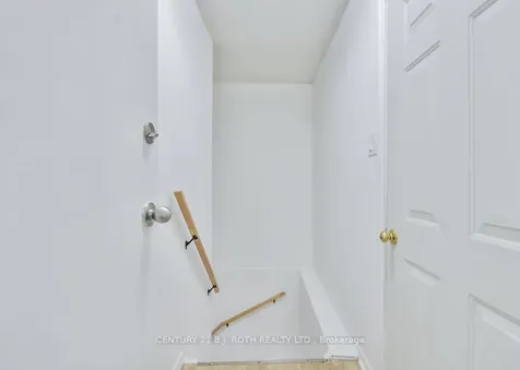 105 Monique Crescent Barrie ON L4M 6Y5