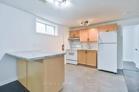 105 Monique Crescent Barrie ON L4M 6Y5