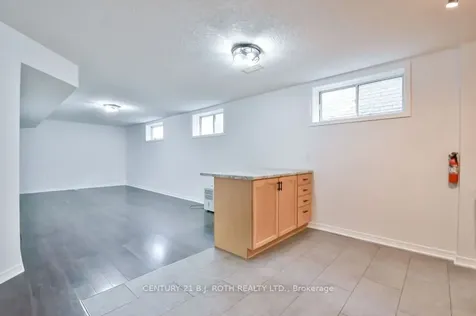 105 Monique Crescent Barrie ON L4M 6Y5