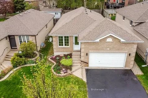 105 Monique Crescent Barrie ON L4M 6Y5