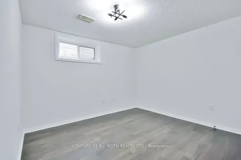 105 Monique Crescent Barrie ON L4M 6Y5