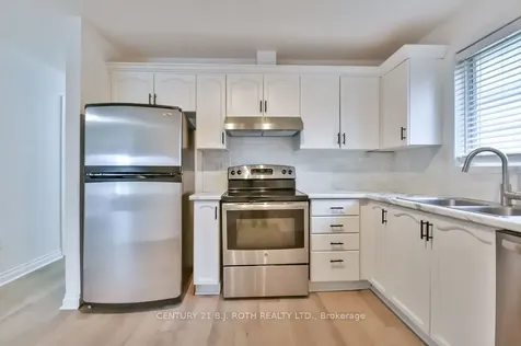 105 Monique Crescent Barrie ON L4M 6Y5