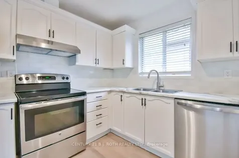 105 Monique Crescent Barrie ON L4M 6Y5