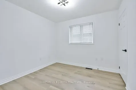 105 Monique Crescent Barrie ON L4M 6Y5