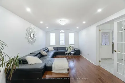 35 Jones Drive Barrie ON L4M 6H7