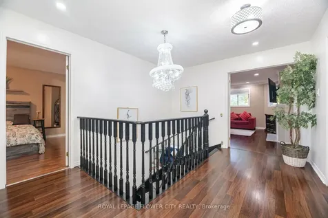 35 Jones Drive Barrie ON L4M 6H7