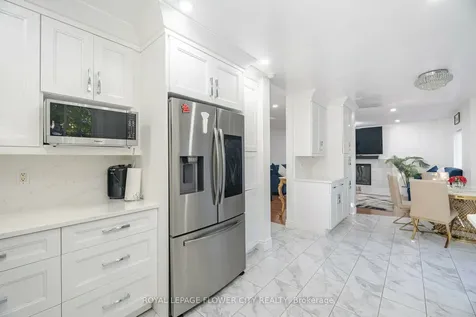 35 Jones Drive Barrie ON L4M 6H7