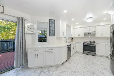 35 Jones Drive Barrie ON L4M 6H7