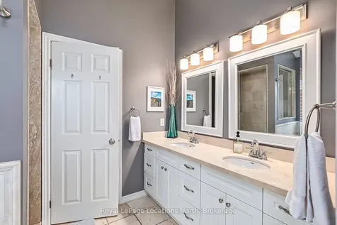 10 Mcintosh Gate Collingwood ON L9Y 5B6